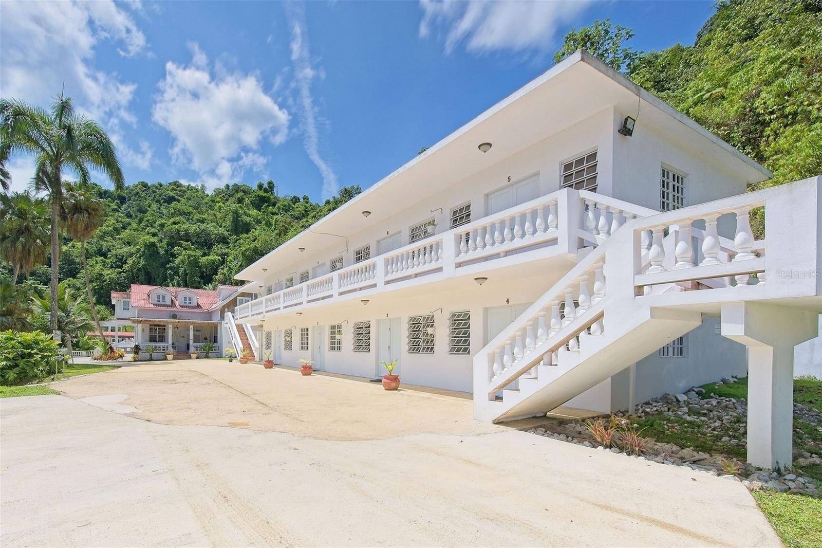 135 VILLA PEREZ, Adjuntas, PR 00601