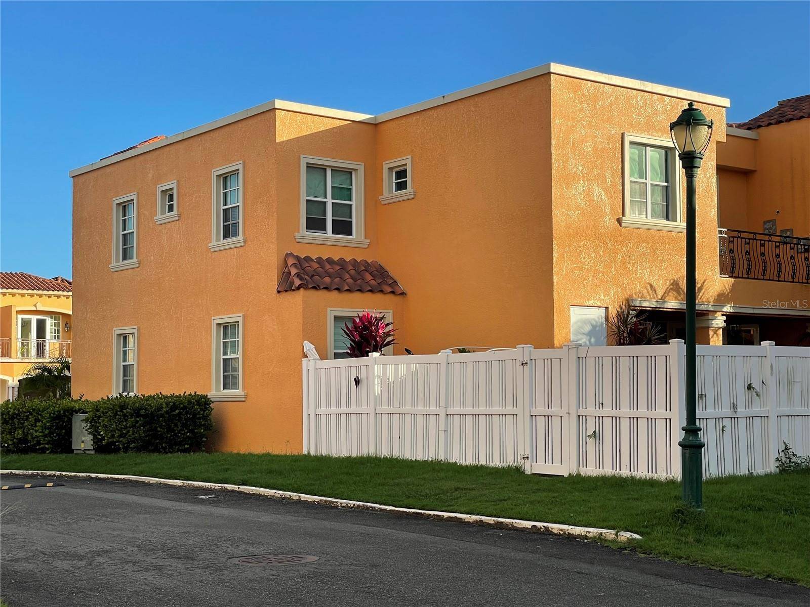 Brighton Boulevard A11, Dorado, PR 00646