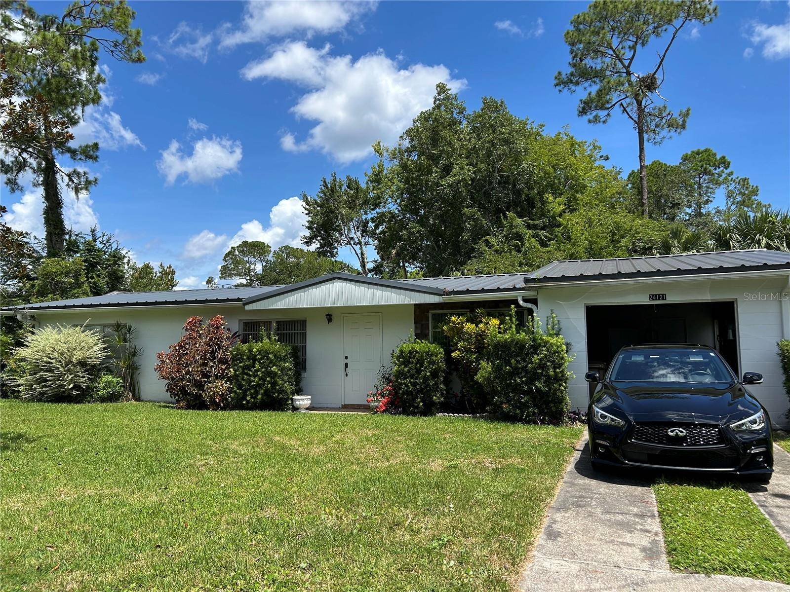 24121 ARMADILLO RD, Astor, FL 32102