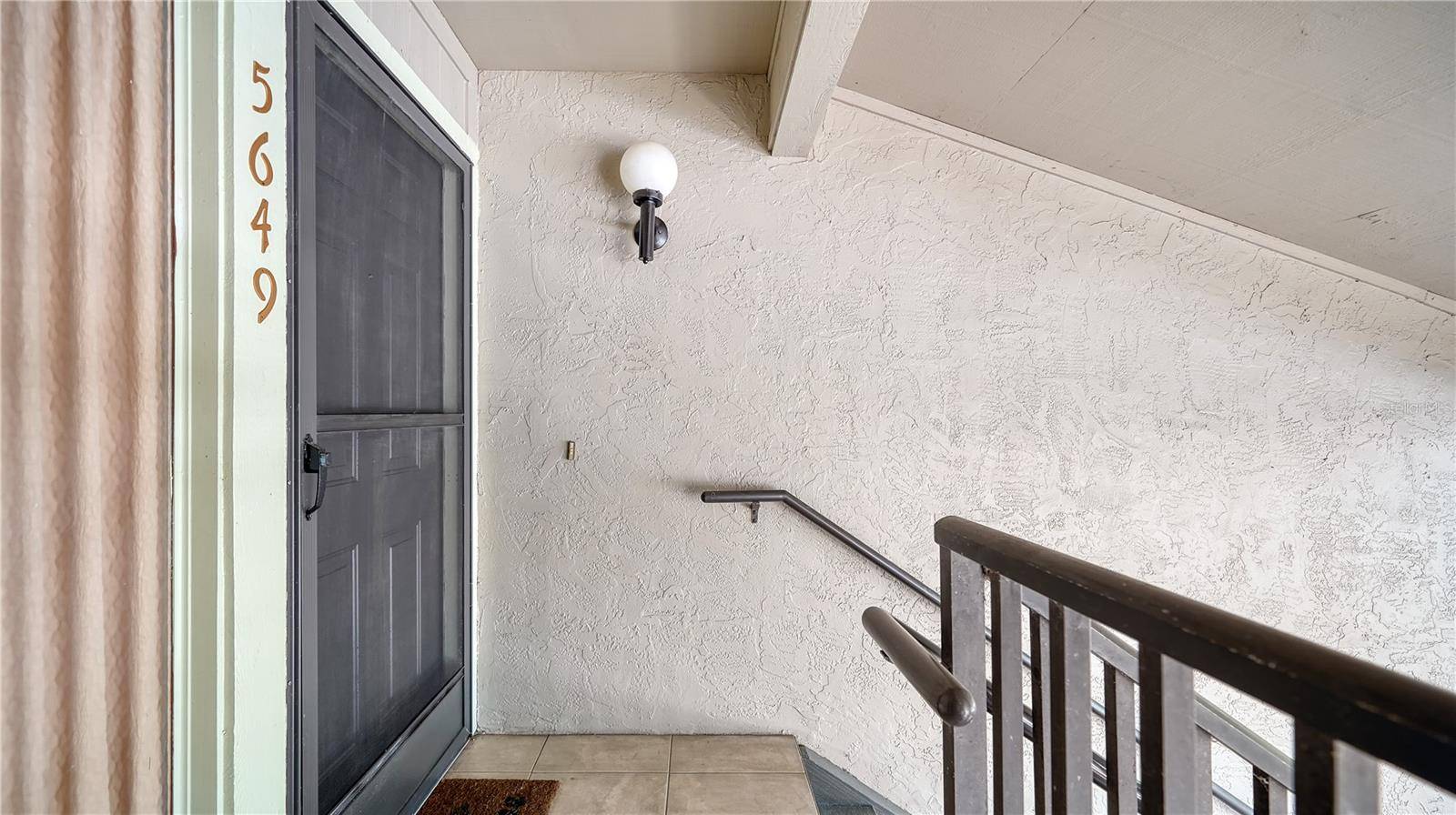 5649 SUMMER SIDE LN #41B, Sarasota, FL 34231