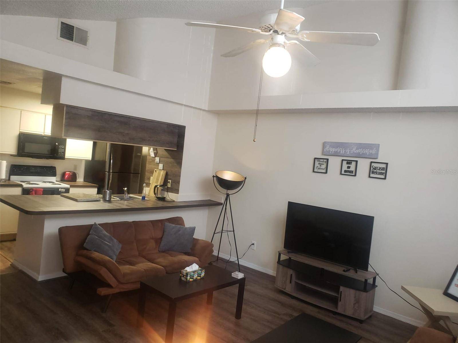 2478 SWEETWATER CLUB CIR #94, Kissimmee, FL 34746