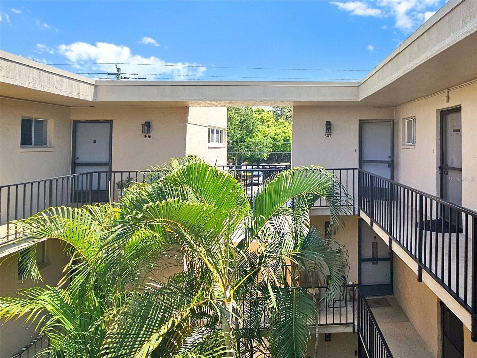 2763 WOODGATE LN #307, Sarasota, FL 34231
