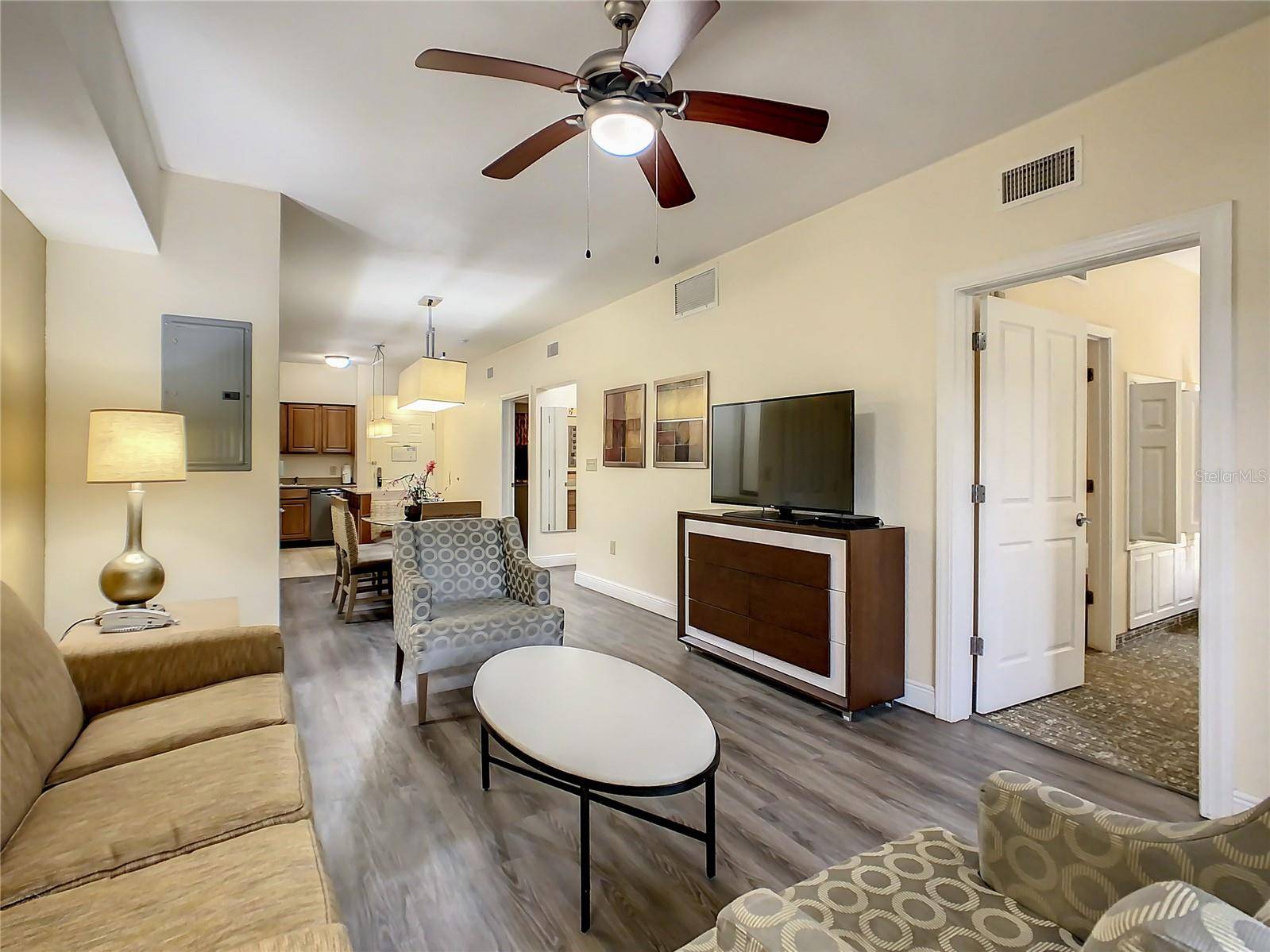 12538 FLORIDAYS RESORT DR #C-211, Orlando, FL 32821