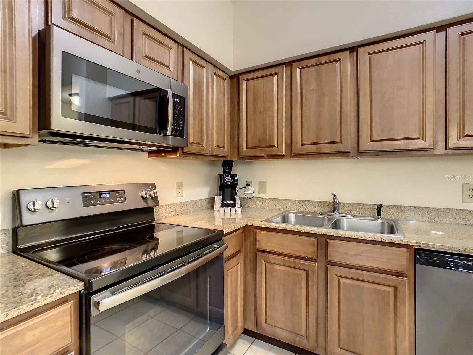 12538 FLORIDAYS RESORT DR #C-211, Orlando, FL 32821