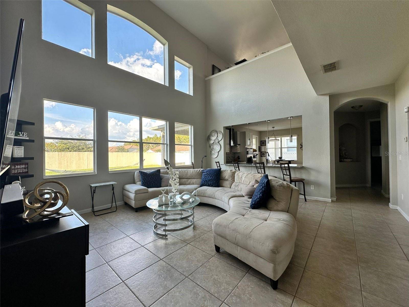 2321 HINSDALE DR, Kissimmee, FL 34741