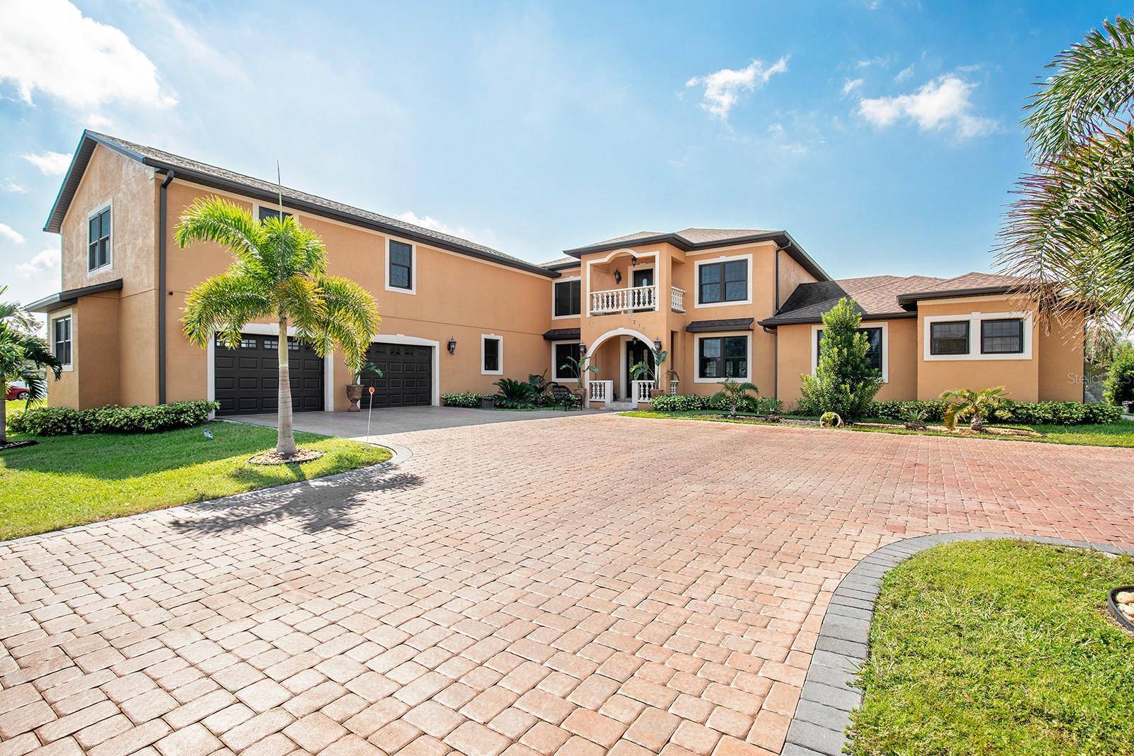 3211 LAKESHORE BLVD, St Cloud, FL 34769