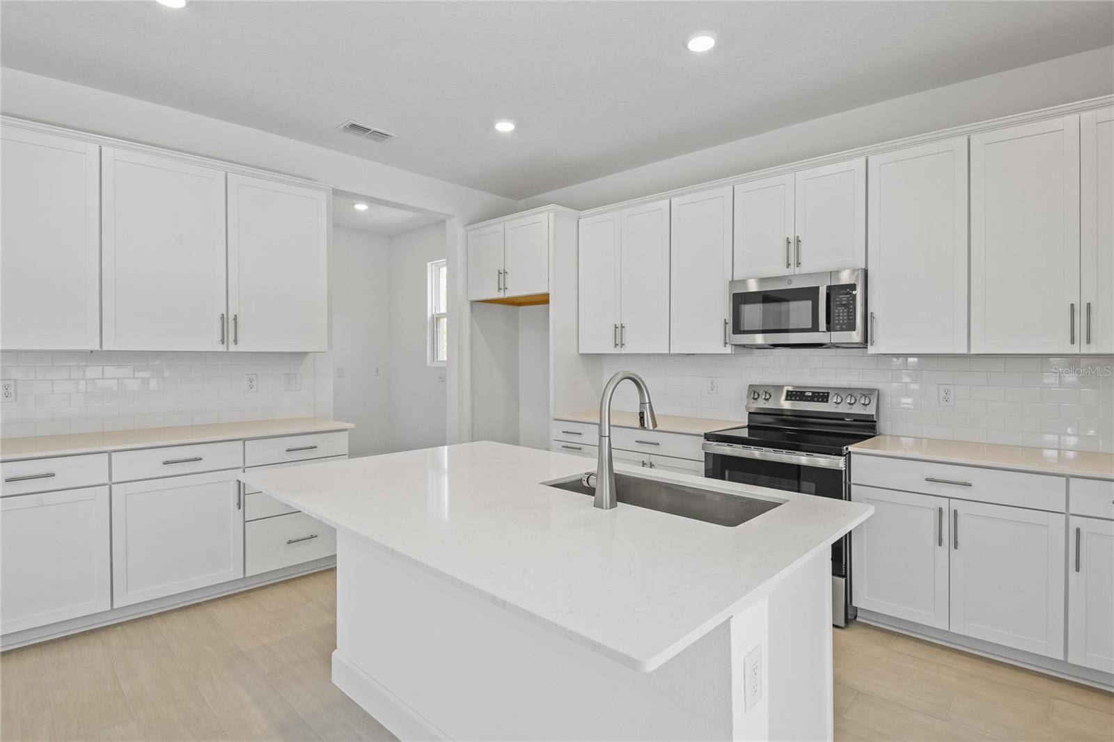 3716 DEER RIDGE DR, Mount Dora, FL 32757