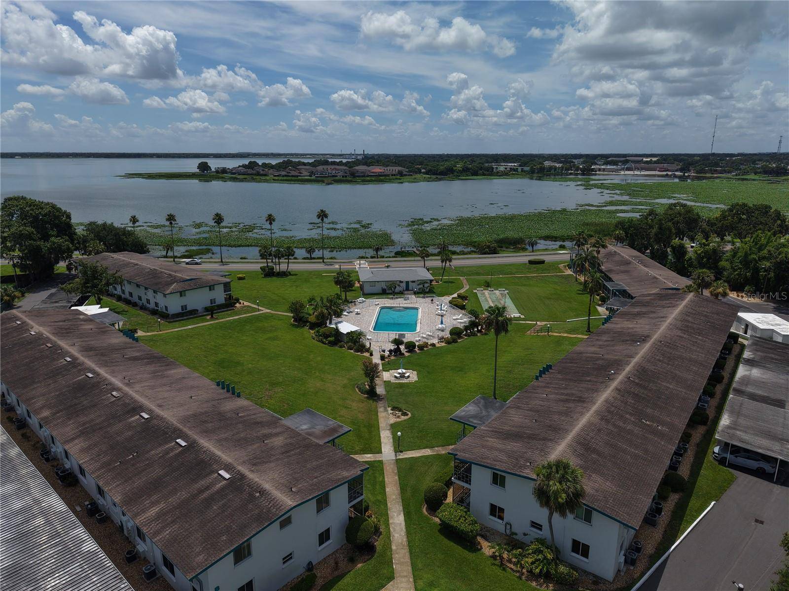 1600 W LAKE PARKER DR #B23, Lakeland, FL 33805
