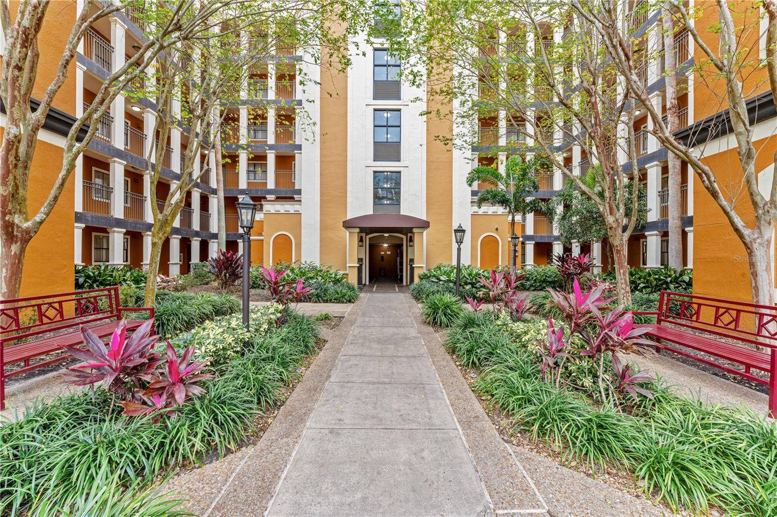 12544 FLORIDAYS RESORT DR, Orlando, FL 32821