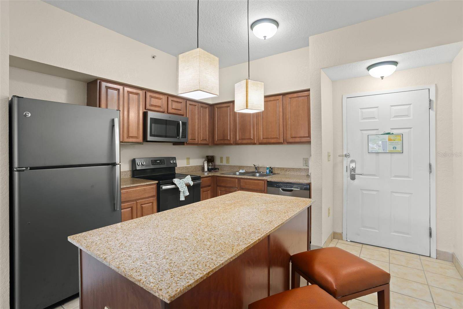 12538 FLORIDAYS RESORT DR #411, Orlando, FL 32821