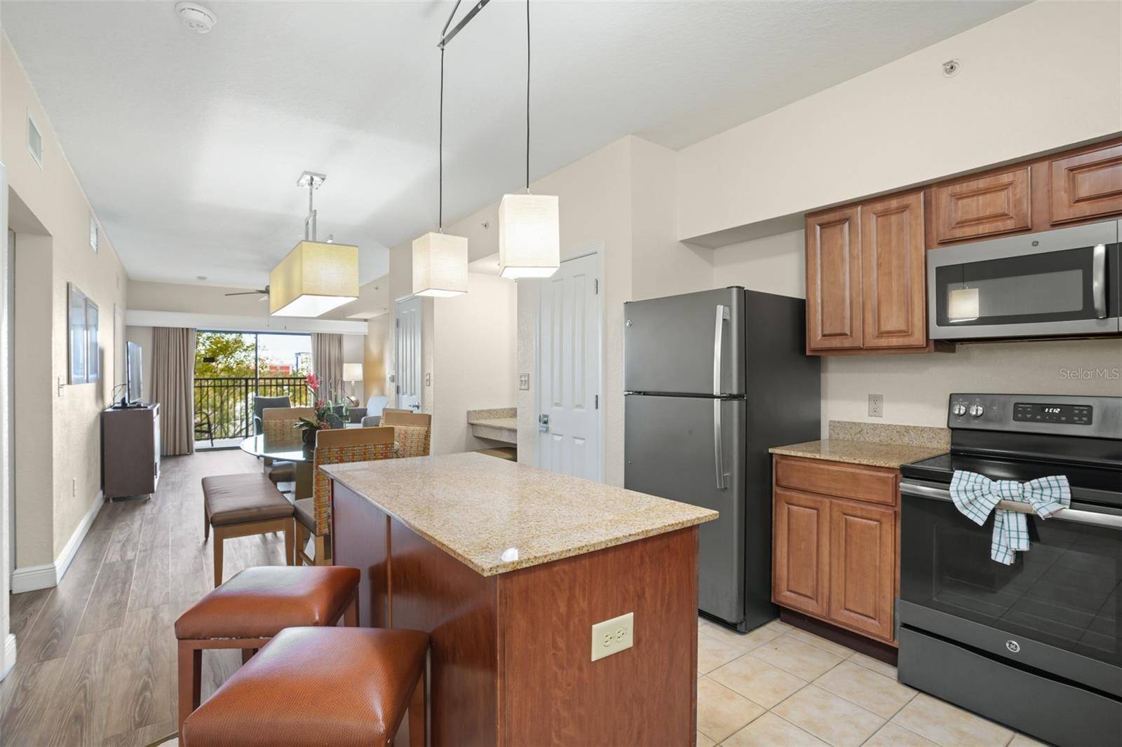 12538 FLORIDAYS RESORT DR #411, Orlando, FL 32821