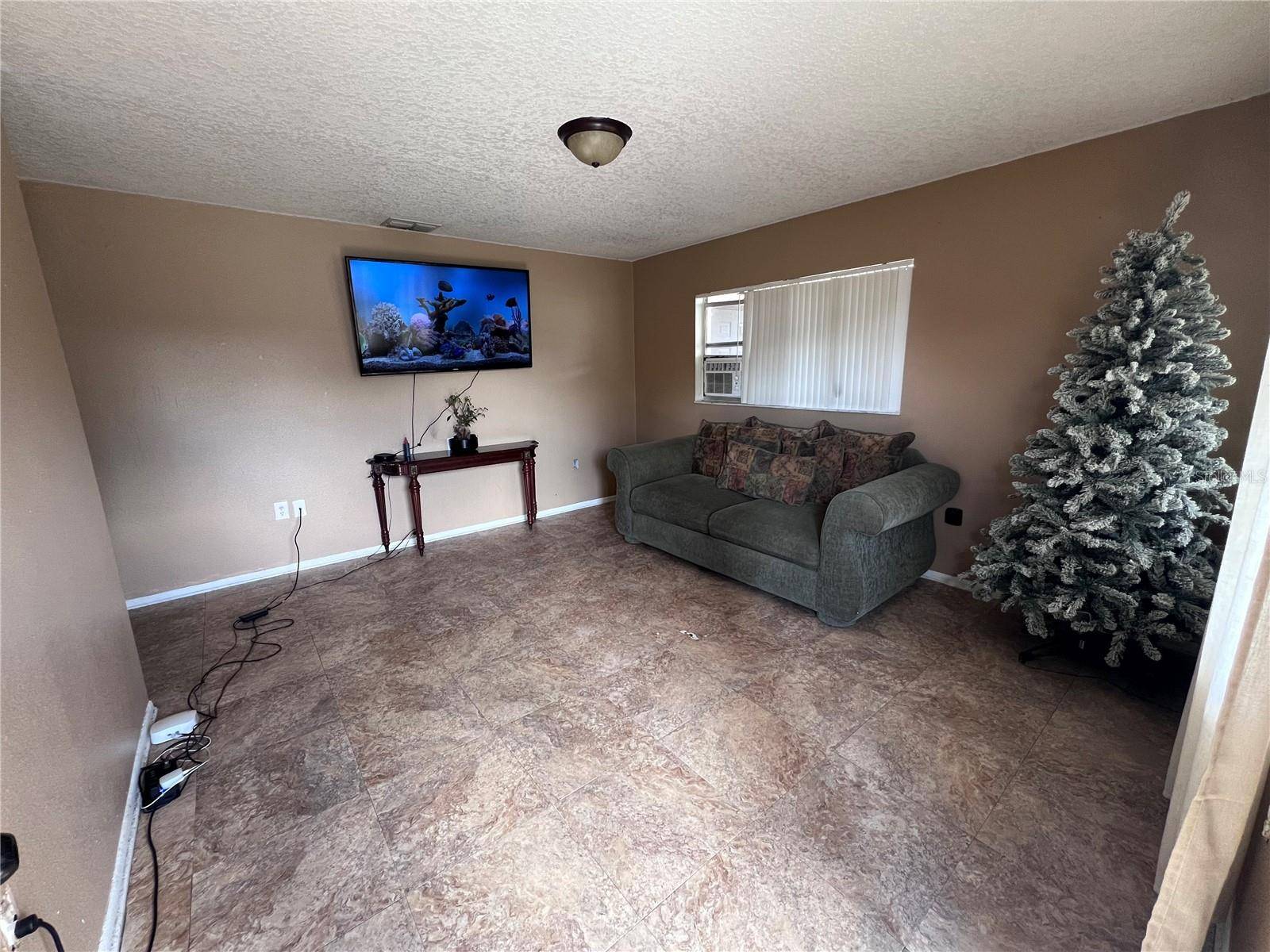 589 DUNCAN CIR E, Auburndale, FL 33823