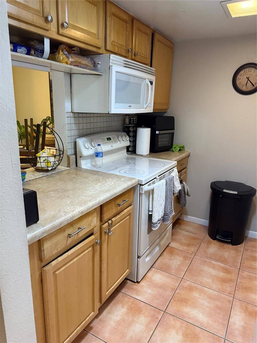 3240 S SEMORAN BLVD #14, Orlando, FL 32822