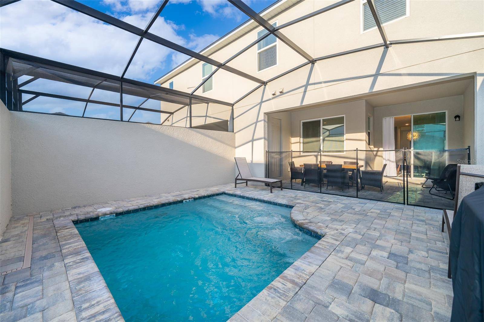 1696 TROPICAL PALMS CIR, Kissimmee, FL 34747