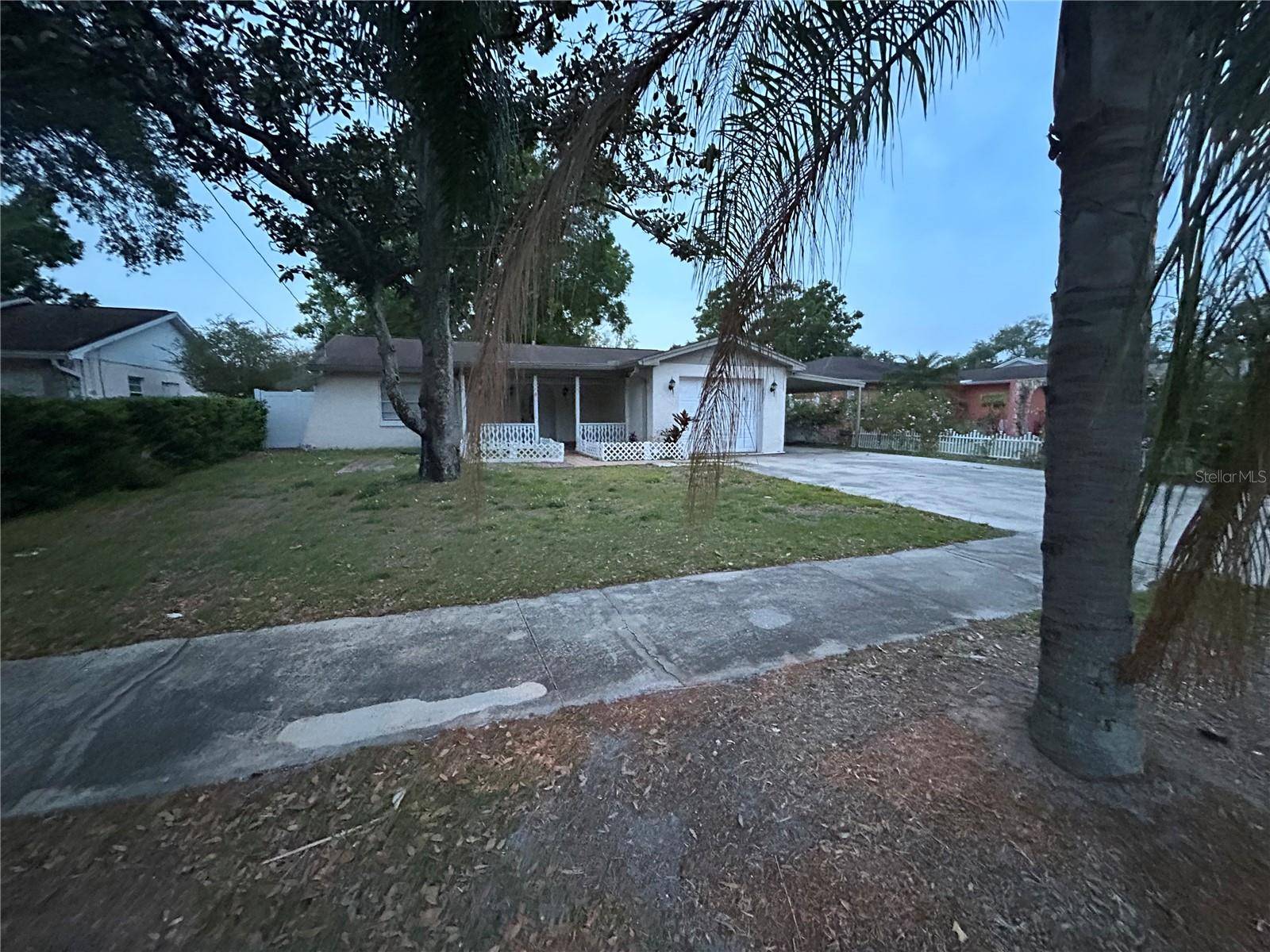1912 W CLINTON ST, Tampa, FL 33604