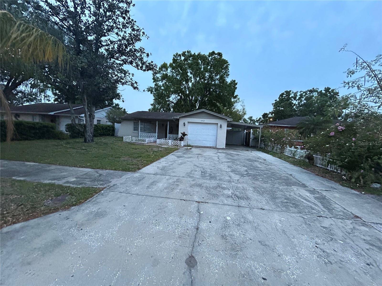 1912 W CLINTON ST, Tampa, FL 33604