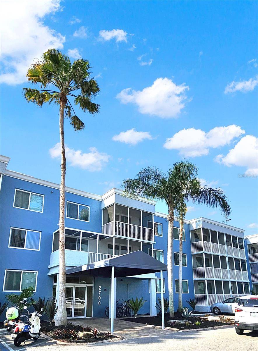 2700 COCONUT BAY LN #419, Sarasota, FL 34237