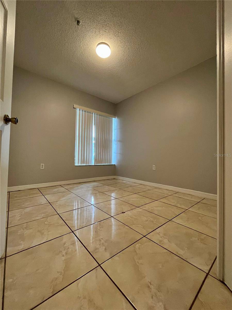 1647 WINDSOR OAK CT, Kissimmee, FL 34744
