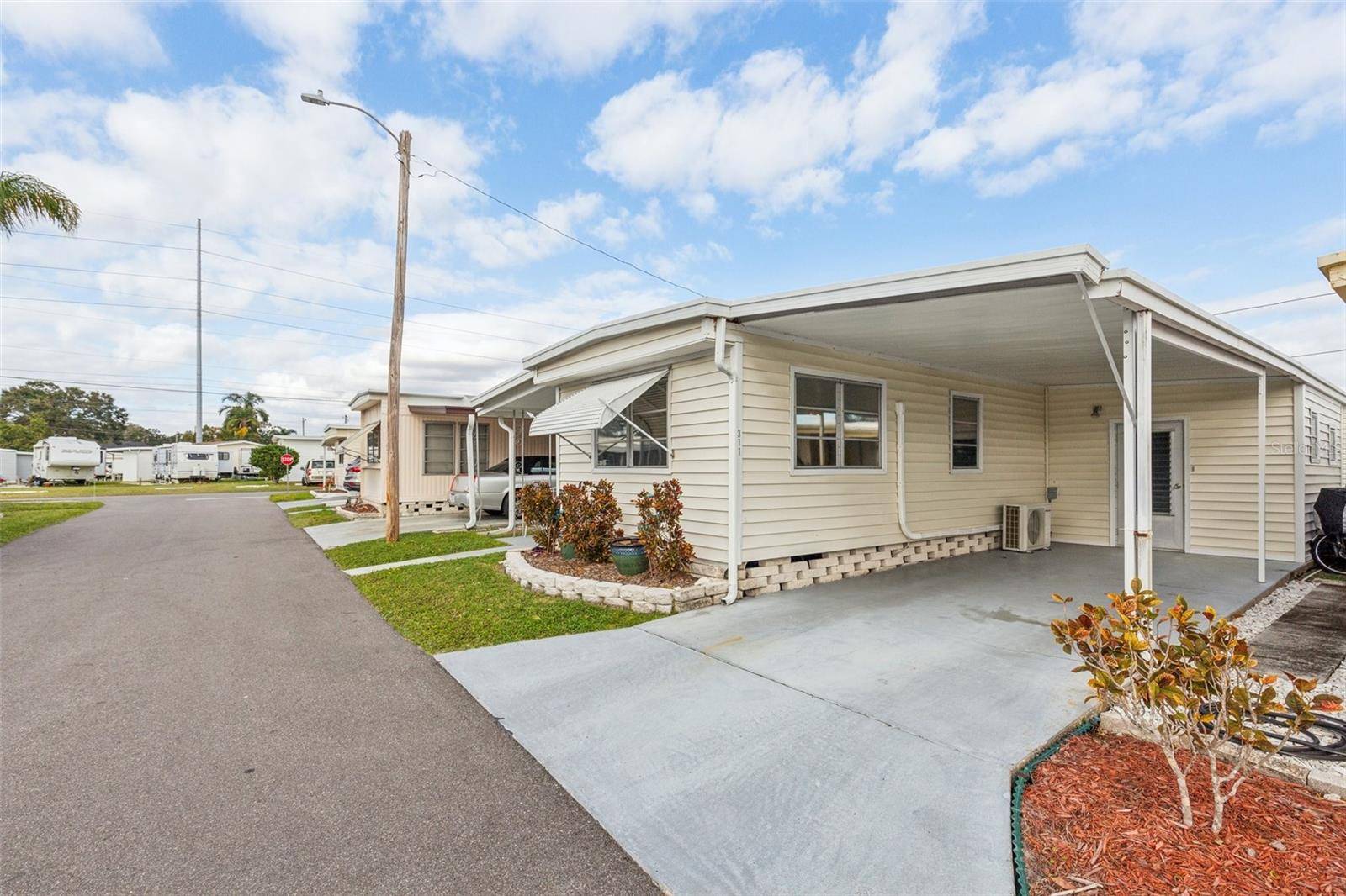 1600 N OLD COACHMAN RD #311, Clearwater, FL 33765