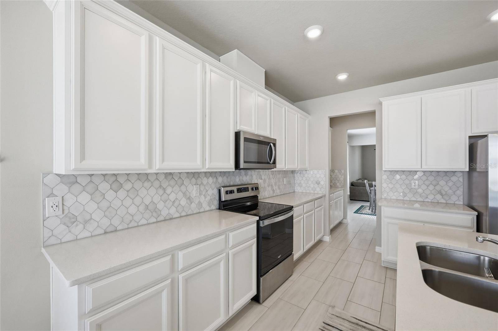 2252 CROSSBOW ST, Clermont, FL 34715