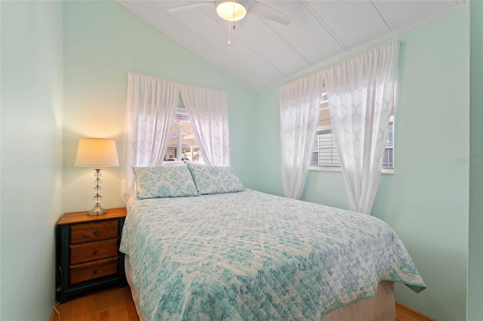 16 CHAMPIONSHIP DR, Davenport, FL 33837
