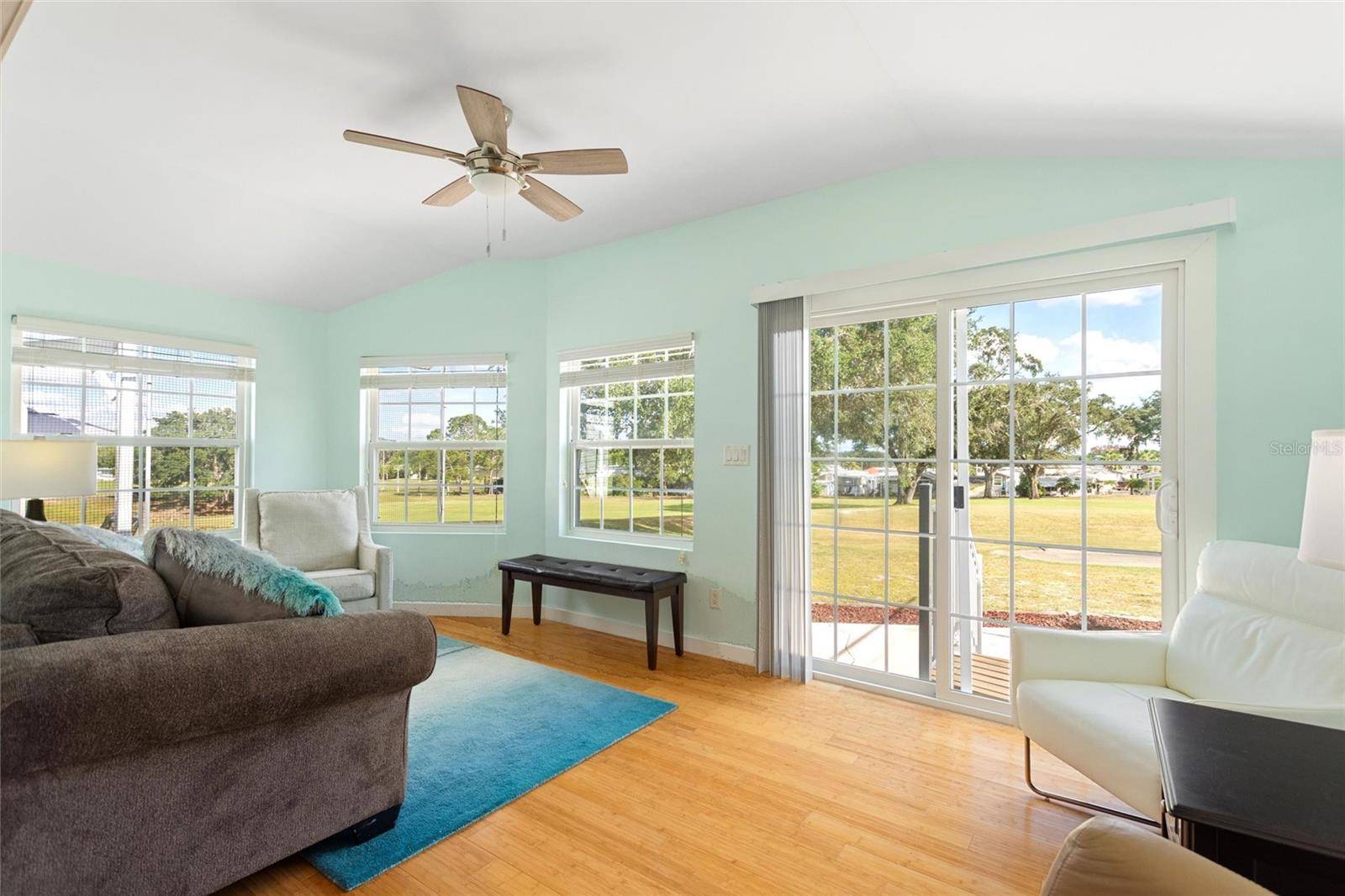 16 CHAMPIONSHIP DR, Davenport, FL 33837