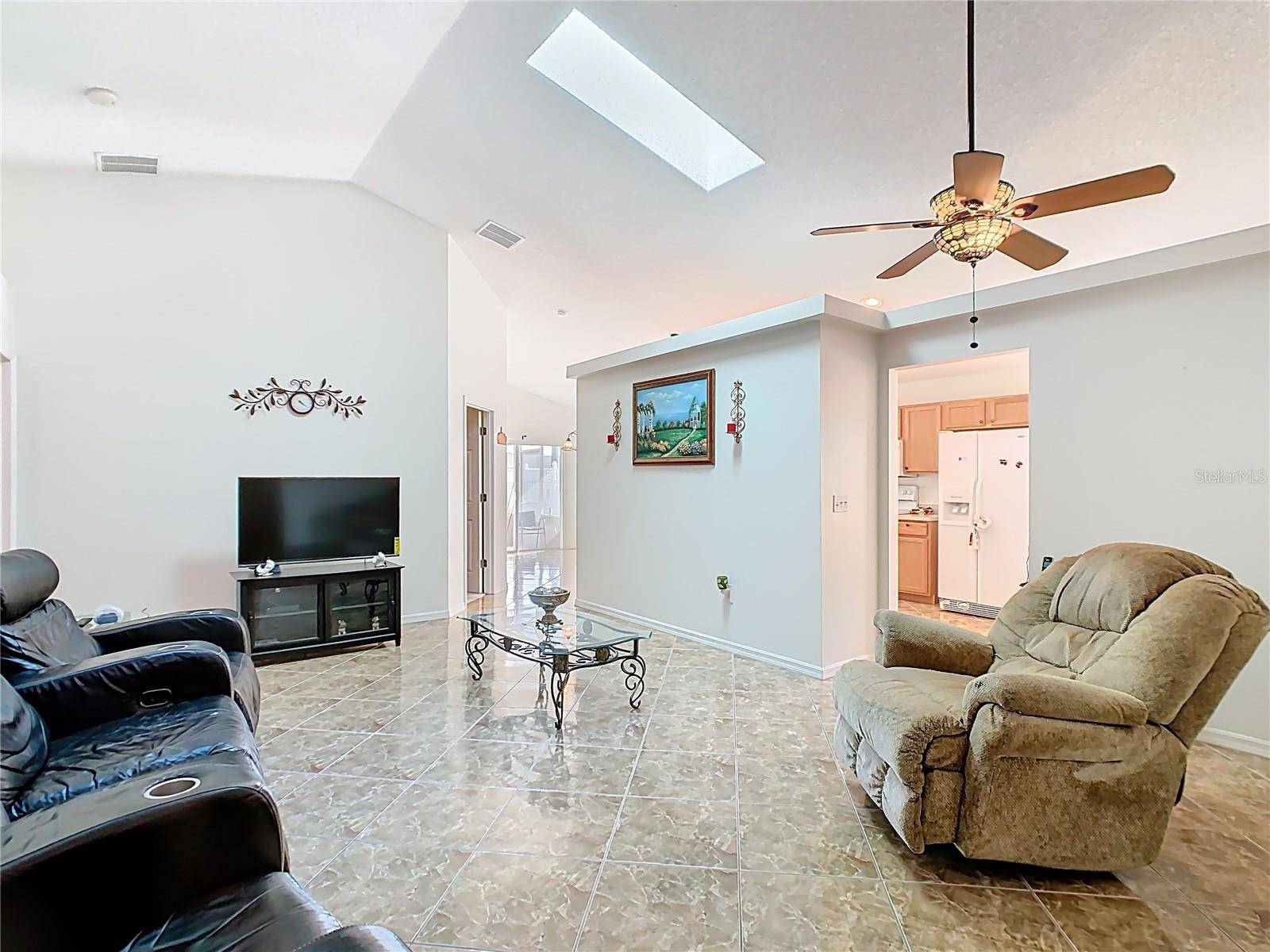 230 HALSTEAD DR, Davenport, FL 33897
