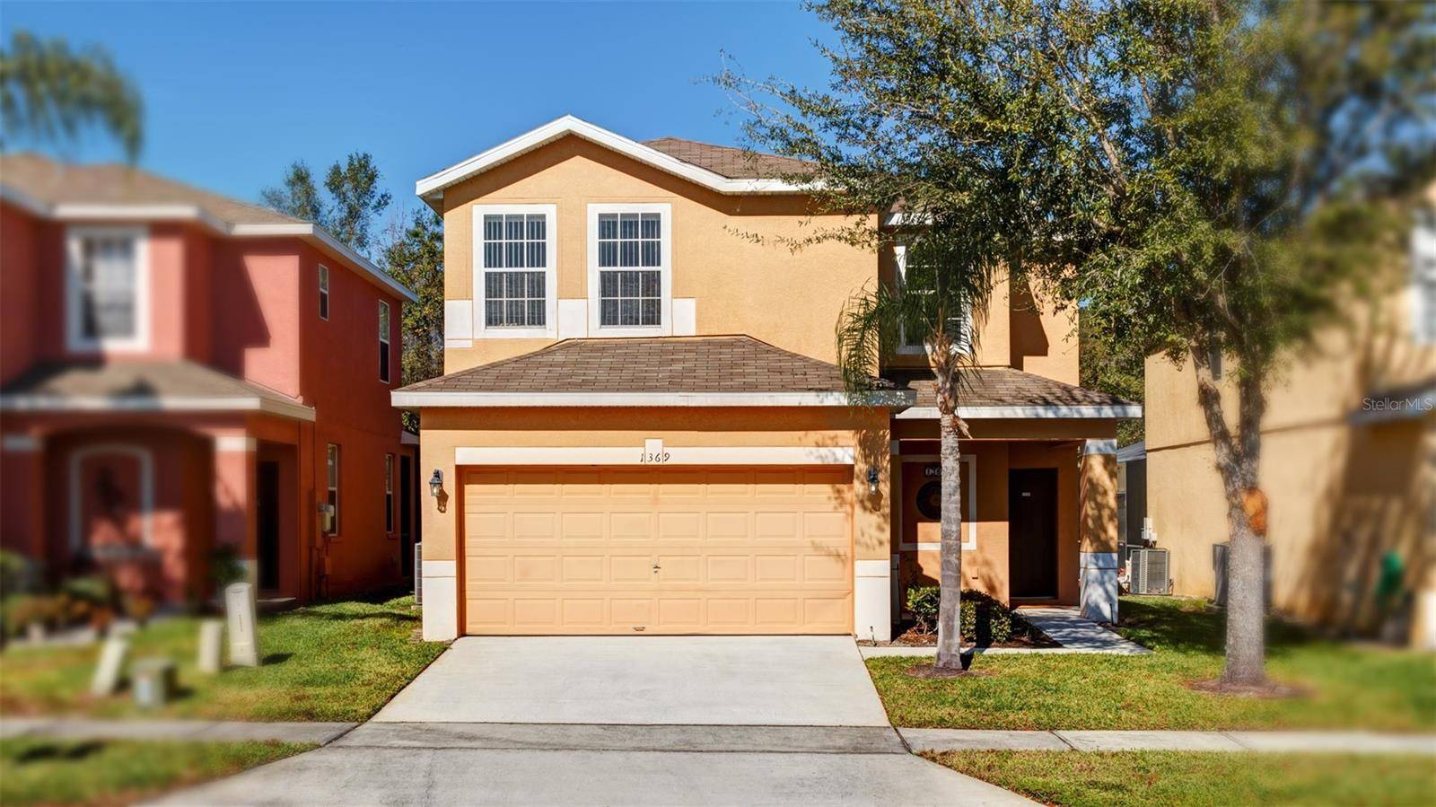 1369 ROYAL RIDGE DR, Davenport, FL 33896
