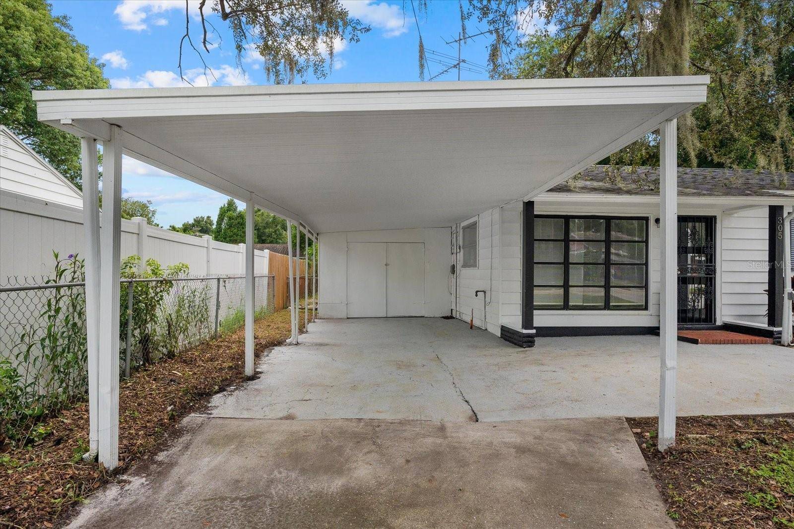 305 E BOUGAINVILLEA AVE, Tampa, FL 33612