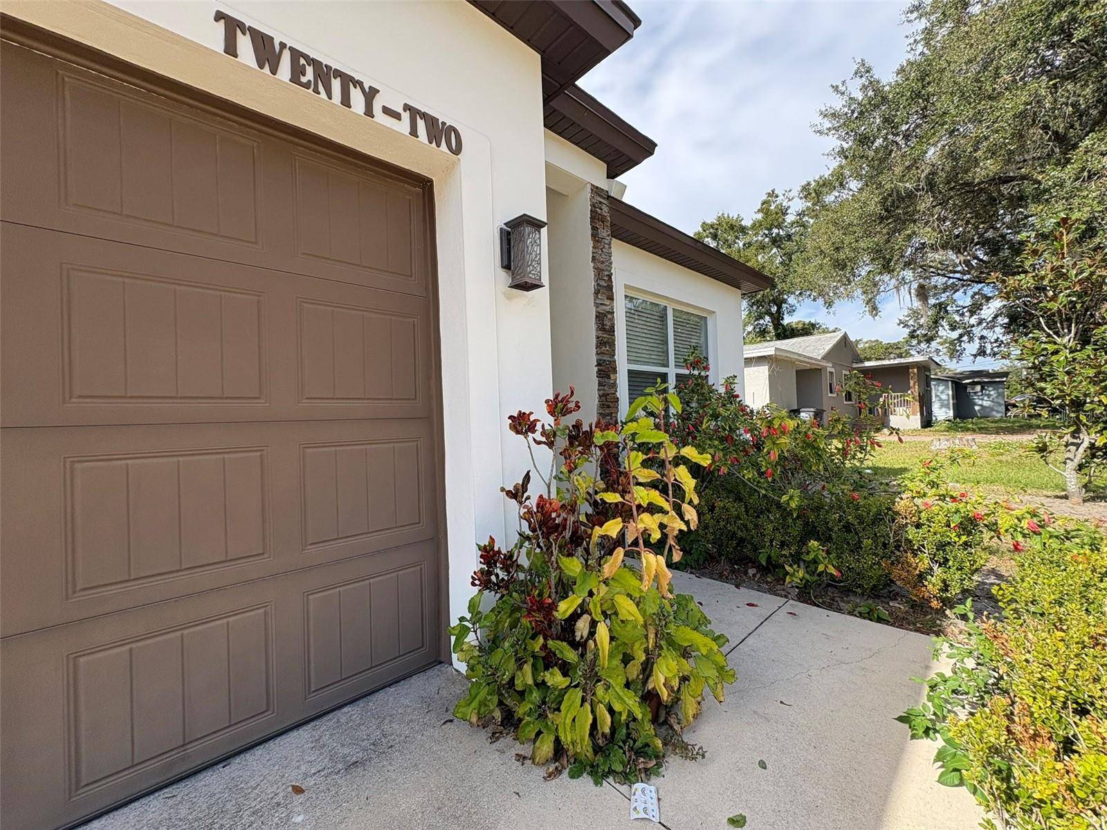 22 DEACON JONES BLVD, Orlando, FL 32810