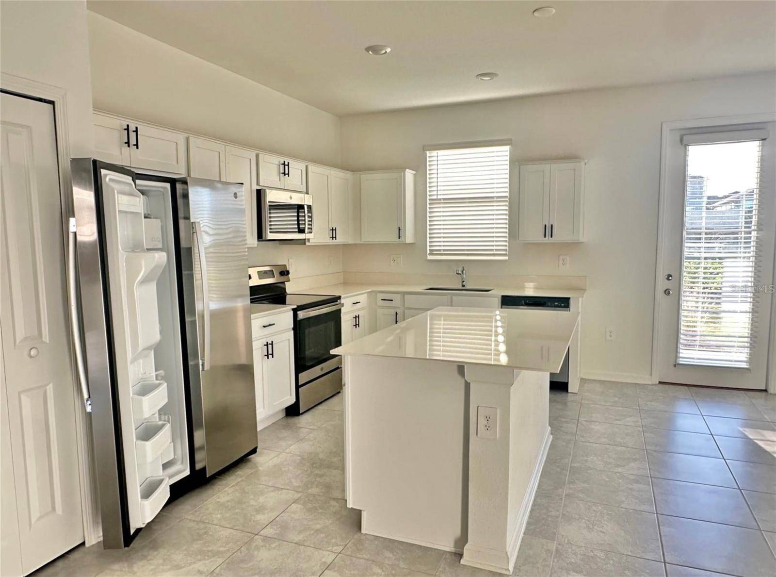 390 BOGEY DR, Davenport, FL 33896