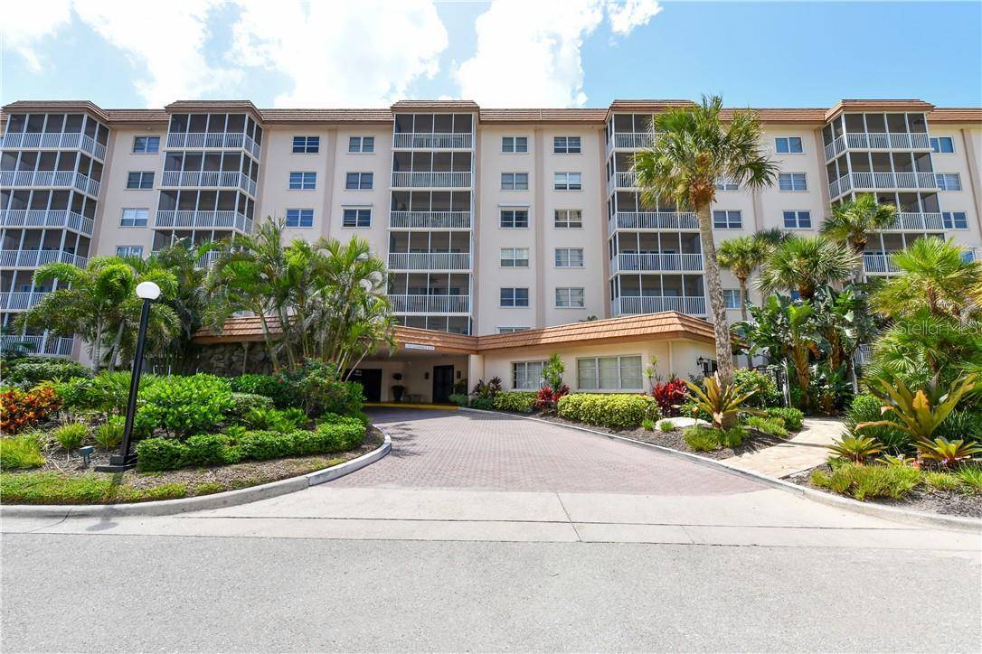 800 BENJAMIN FRANKLIN DR #403, Sarasota, FL 34236