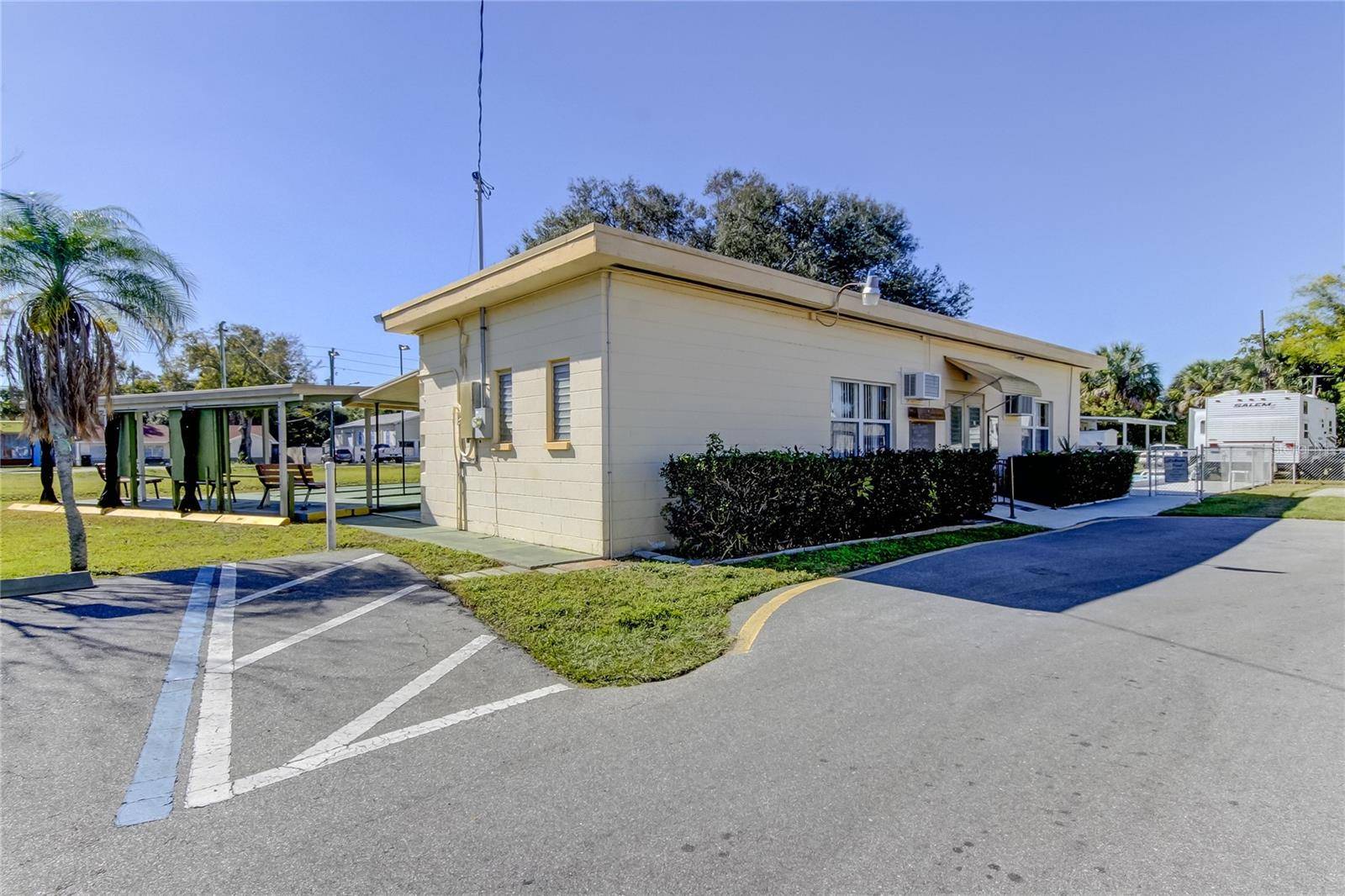 4677 66TH LN N #1, St Petersburg, FL 33709