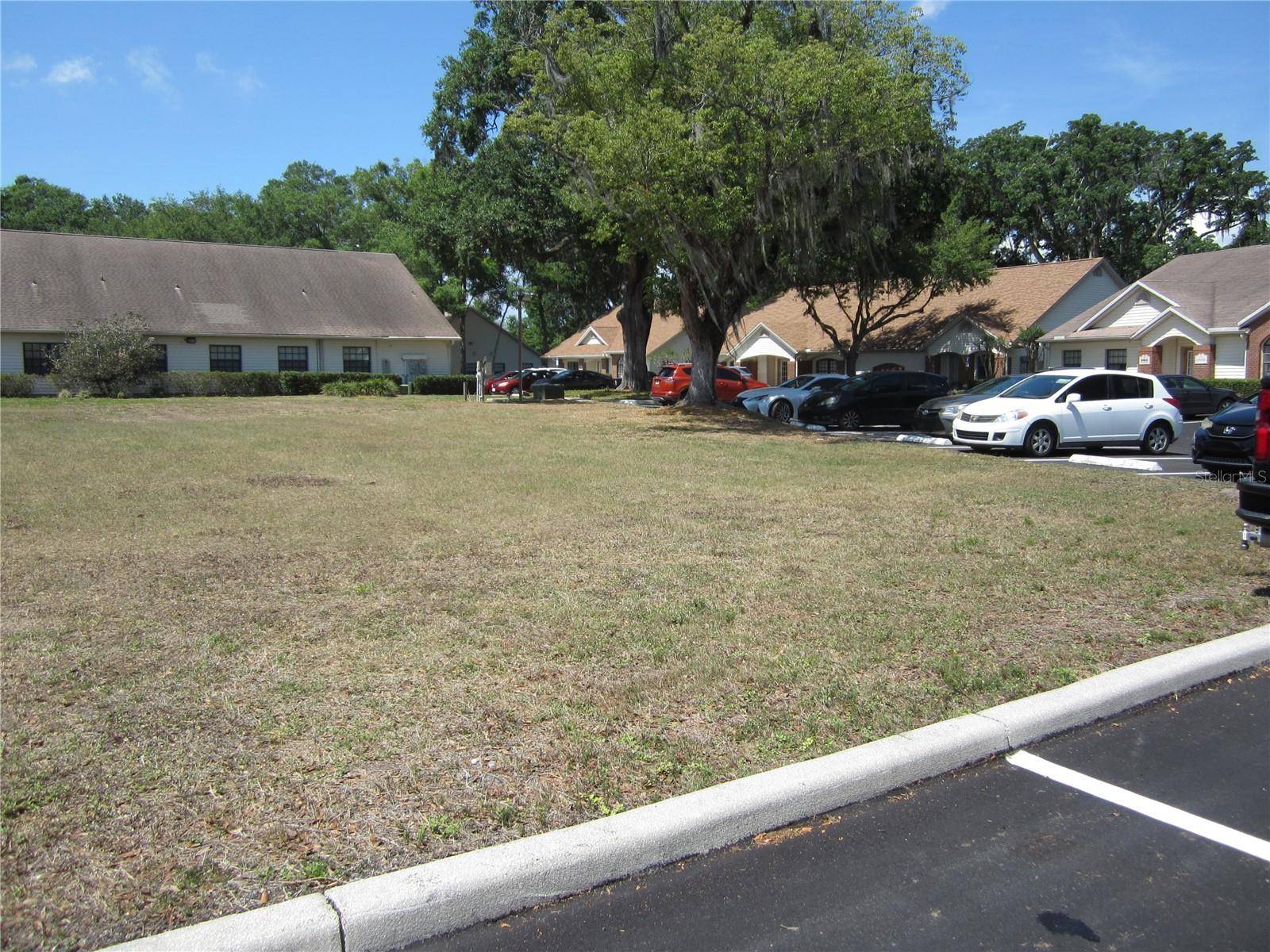 209 CRYSTAL GROVE BLVD, Lutz, FL 33548