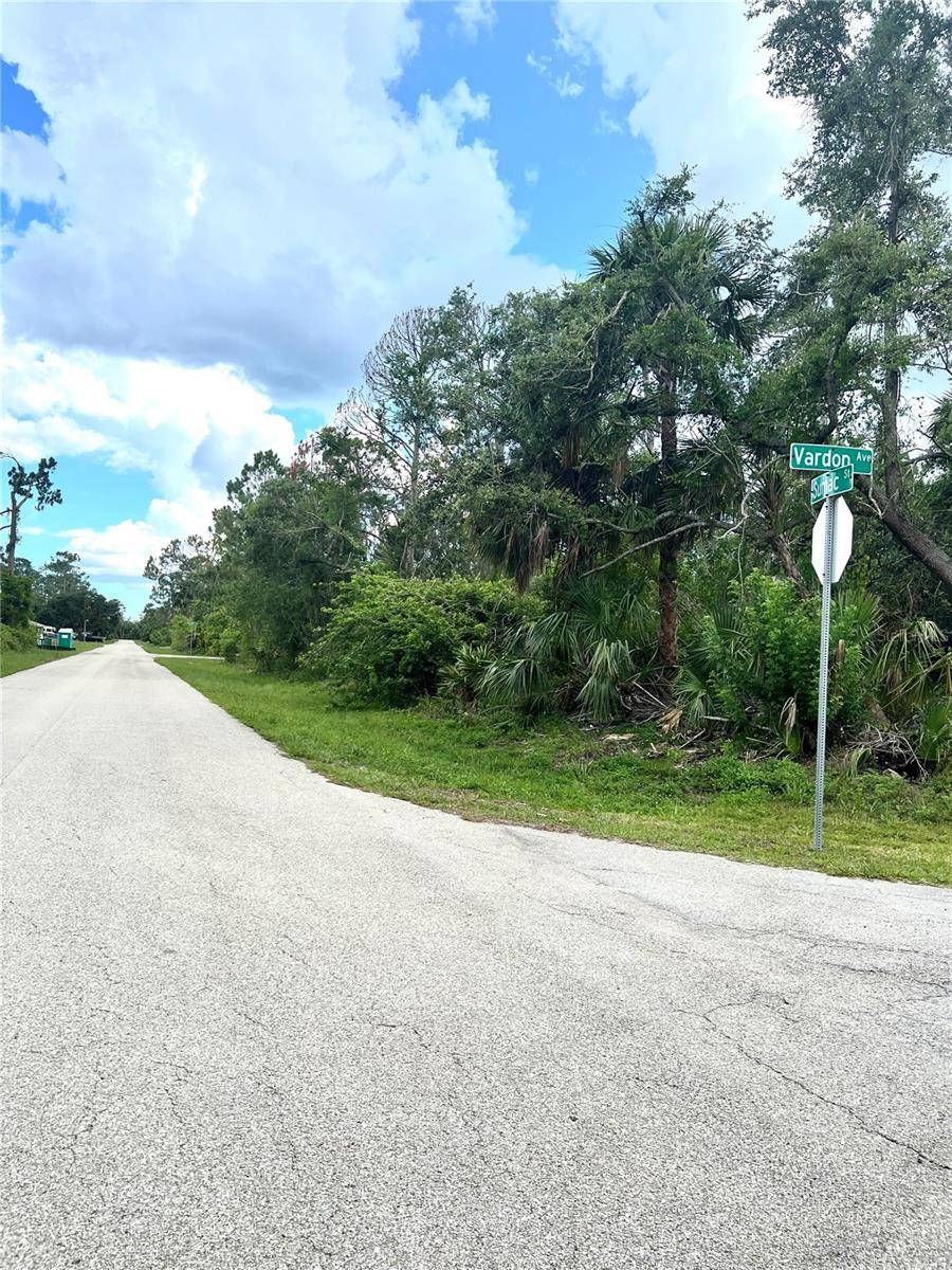 18235 VARDON AVE, Port Charlotte, FL 33948