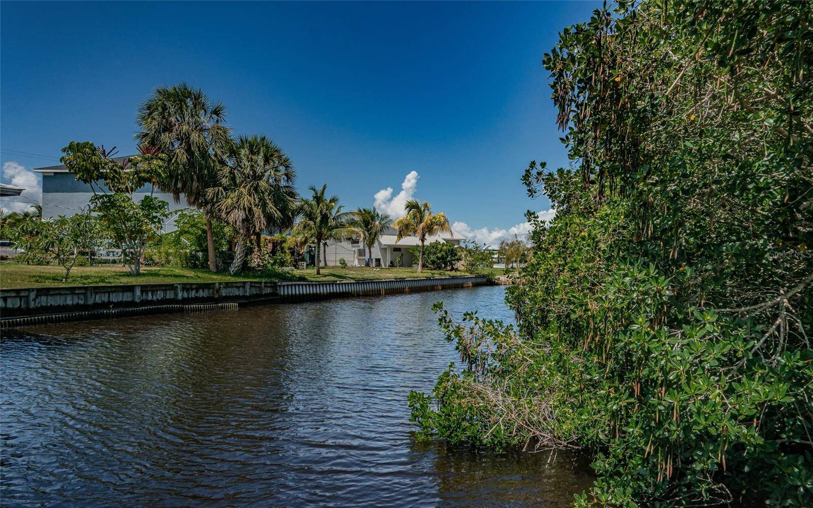 817 2ND AVE NW, Ruskin, FL 33570