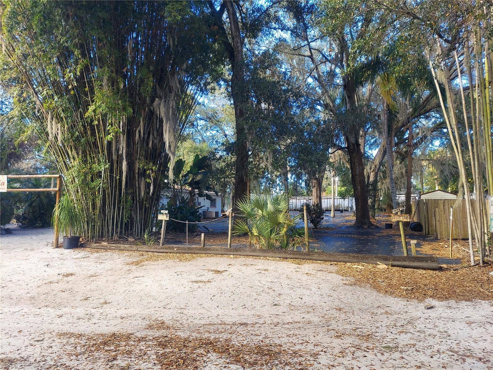 453 W DR MARTIN LUTHER KING JR BLVD, Seffner, FL 33584