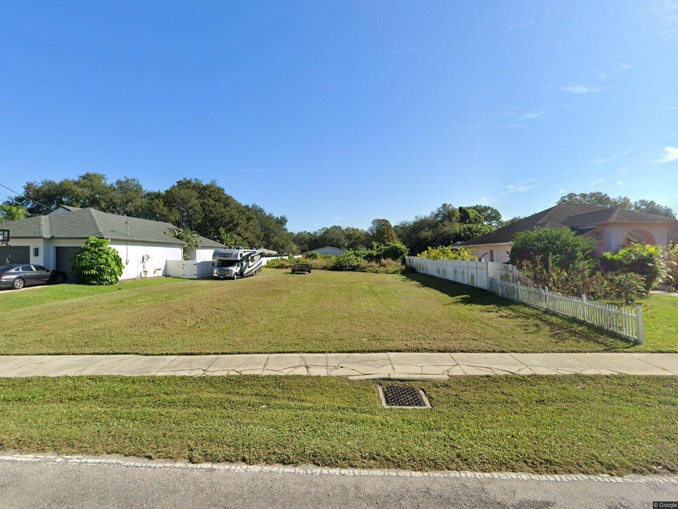 8427 N GRADY AVE, Tampa, FL 33614