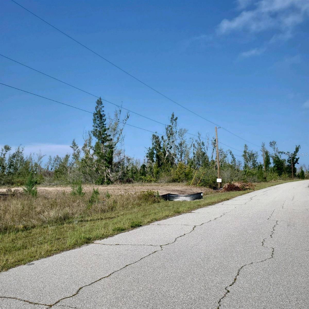 16285 RENNIE RD, Port Charlotte, FL 33981