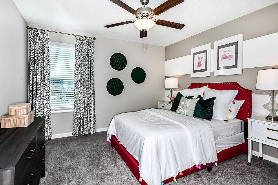 2115 LANIER RD, Zephyrhills, FL 33541