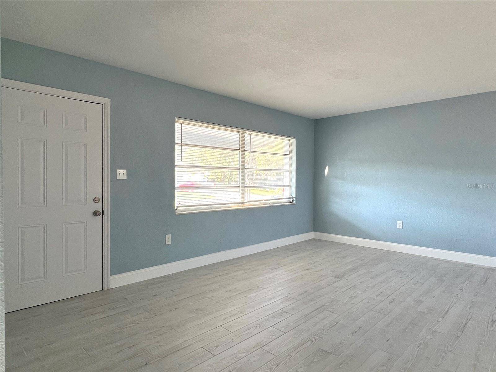 10885 57TH AVE N, Seminole, FL 33772