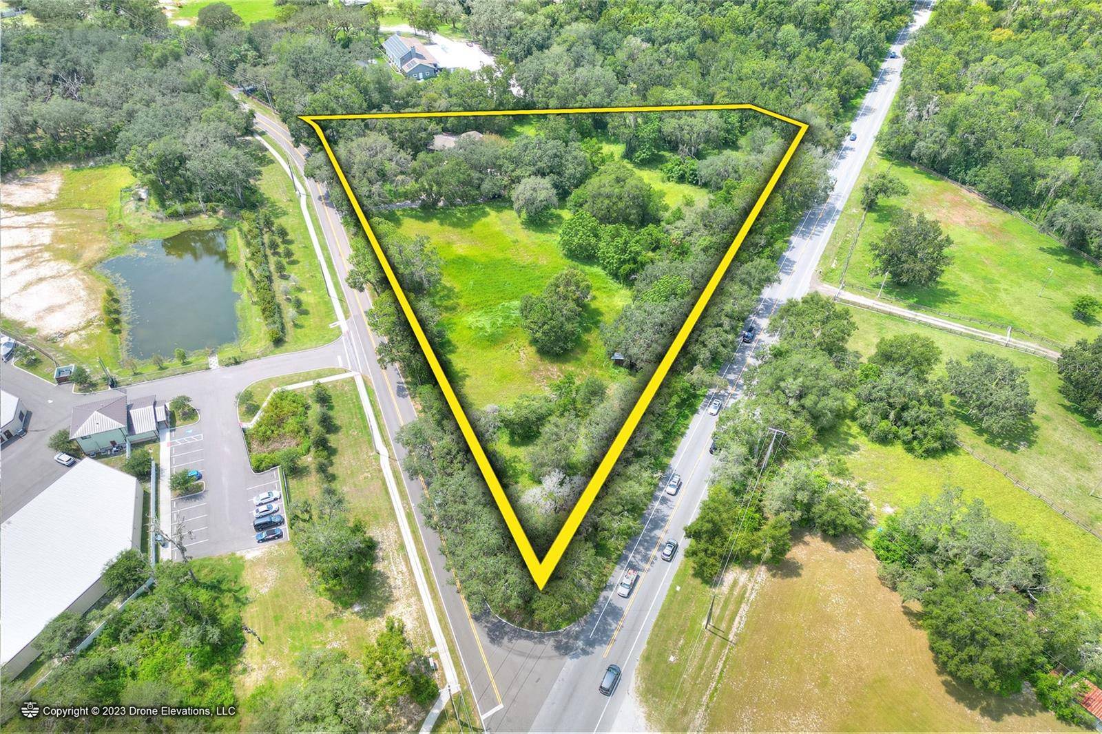 5226 LITHIA SPRINGS RD, Lithia, FL 33547