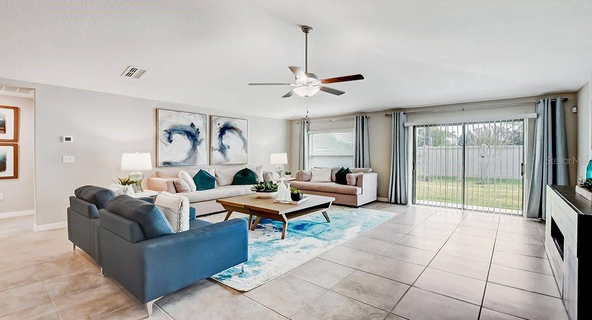 5079 EAGLE ROCK DR, Wimauma, FL 33598