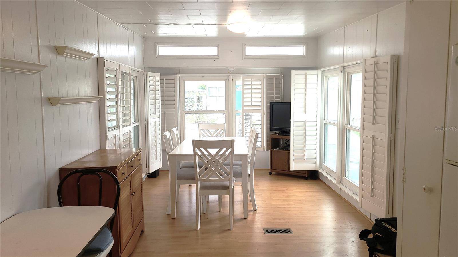 4851 W GANDY BLVD #B4 L32, Tampa, FL 33611