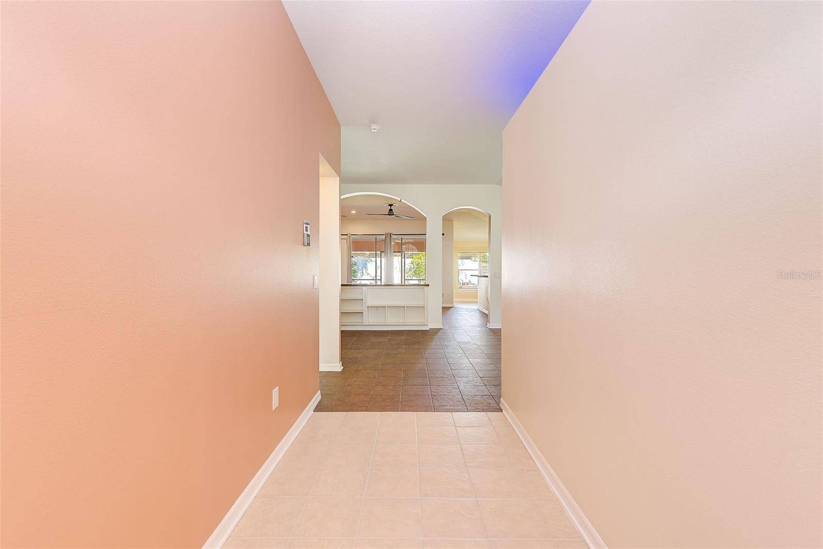 422 DOWN PINE DR, Seffner, FL 33584