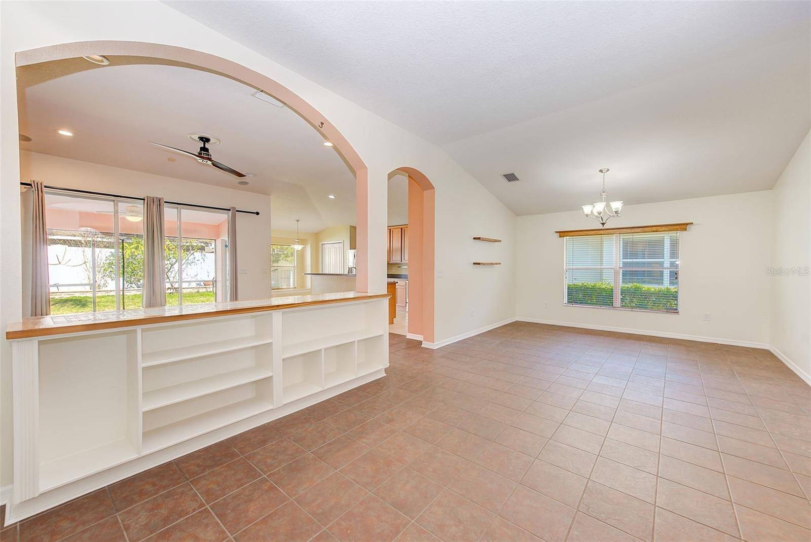 422 DOWN PINE DR, Seffner, FL 33584