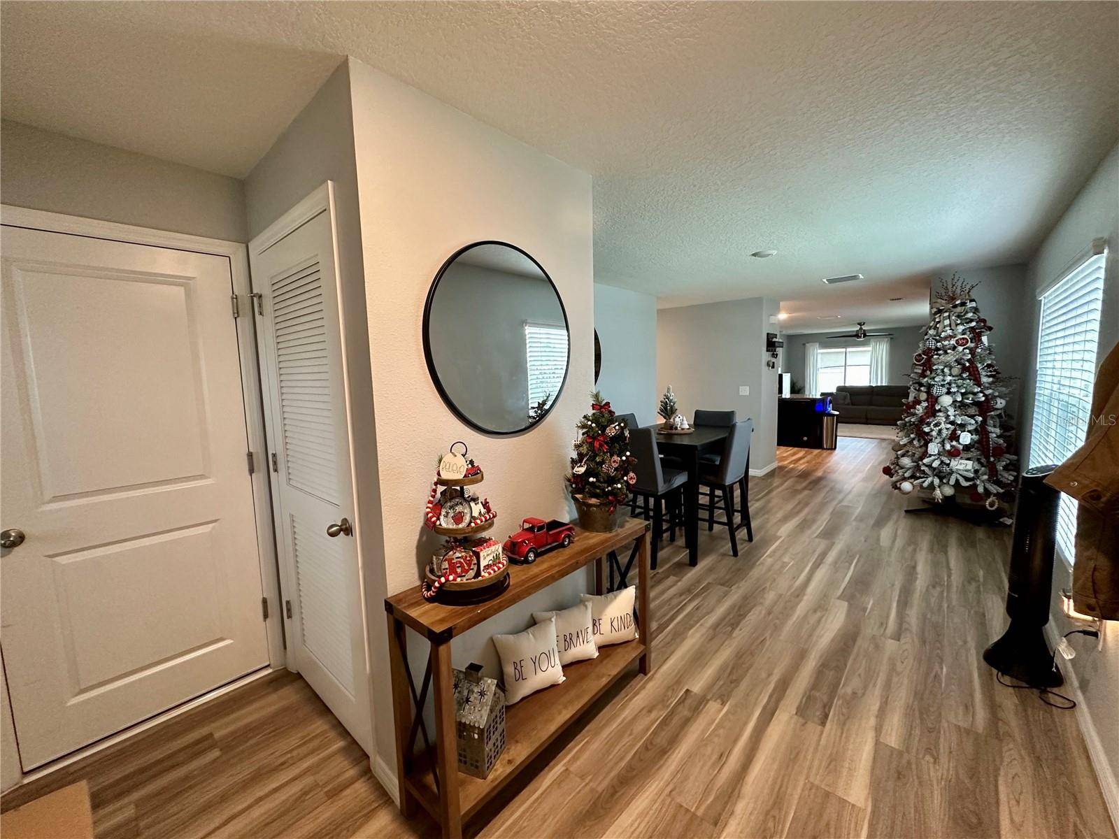 7855 DAVIE RAY DR, Zephyrhills, FL 33540
