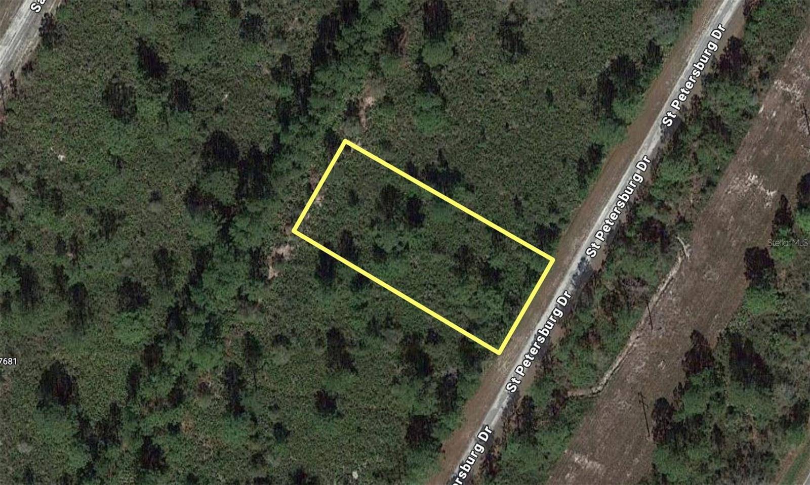 ST PETERSBURG DR, Indian Lake Estates, FL 33855