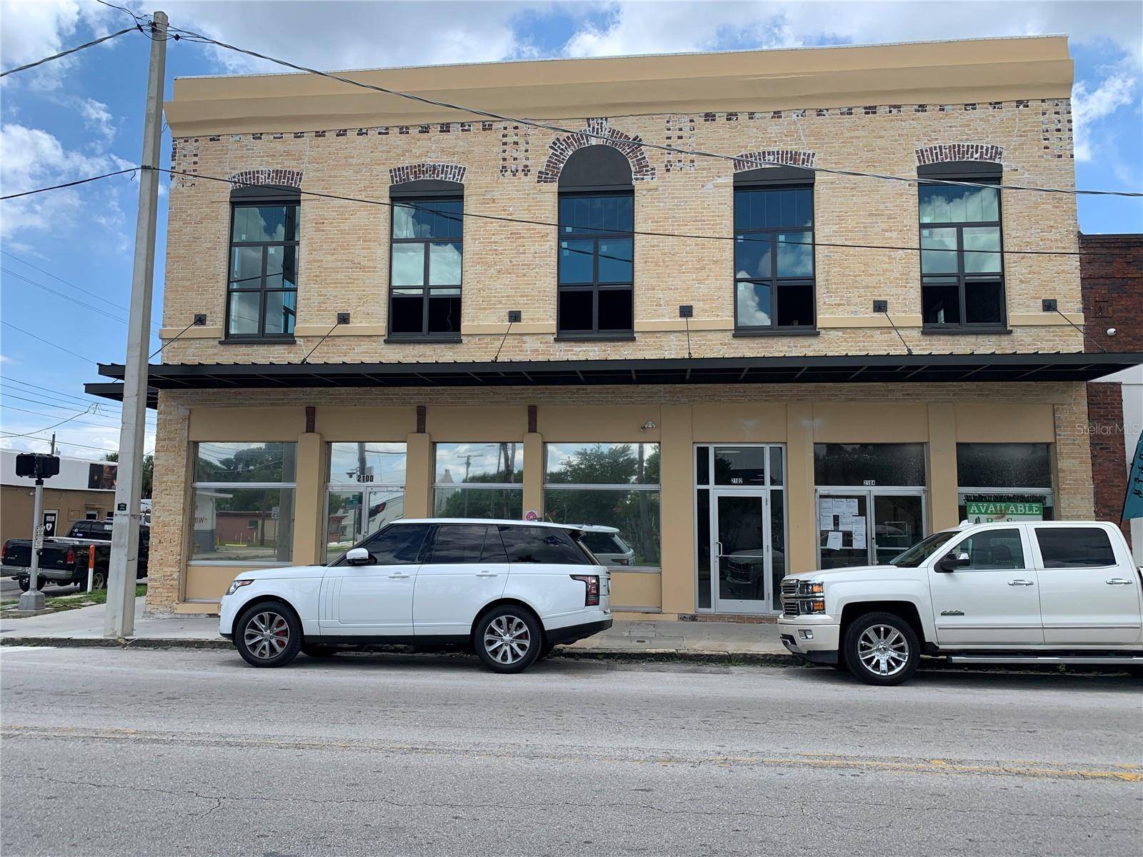 2100 W MAIN ST, Tampa, FL 33607