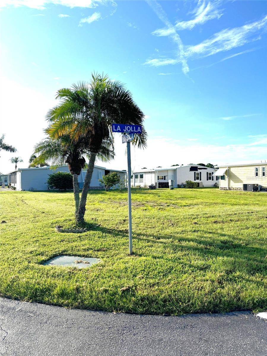 602 LA JOLLA CIR, North Port, FL 34287